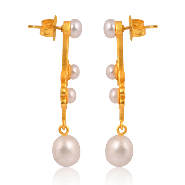 Petal Pearls Earrings - Image 3